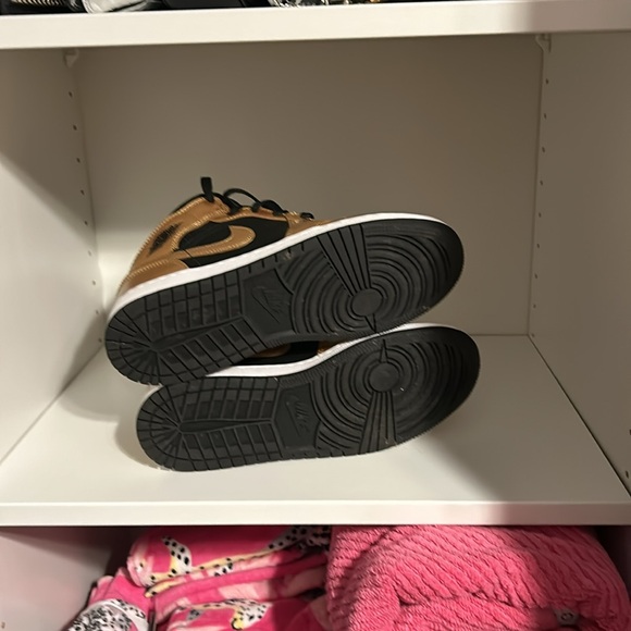 Jordan’s - Picture 5 of 5